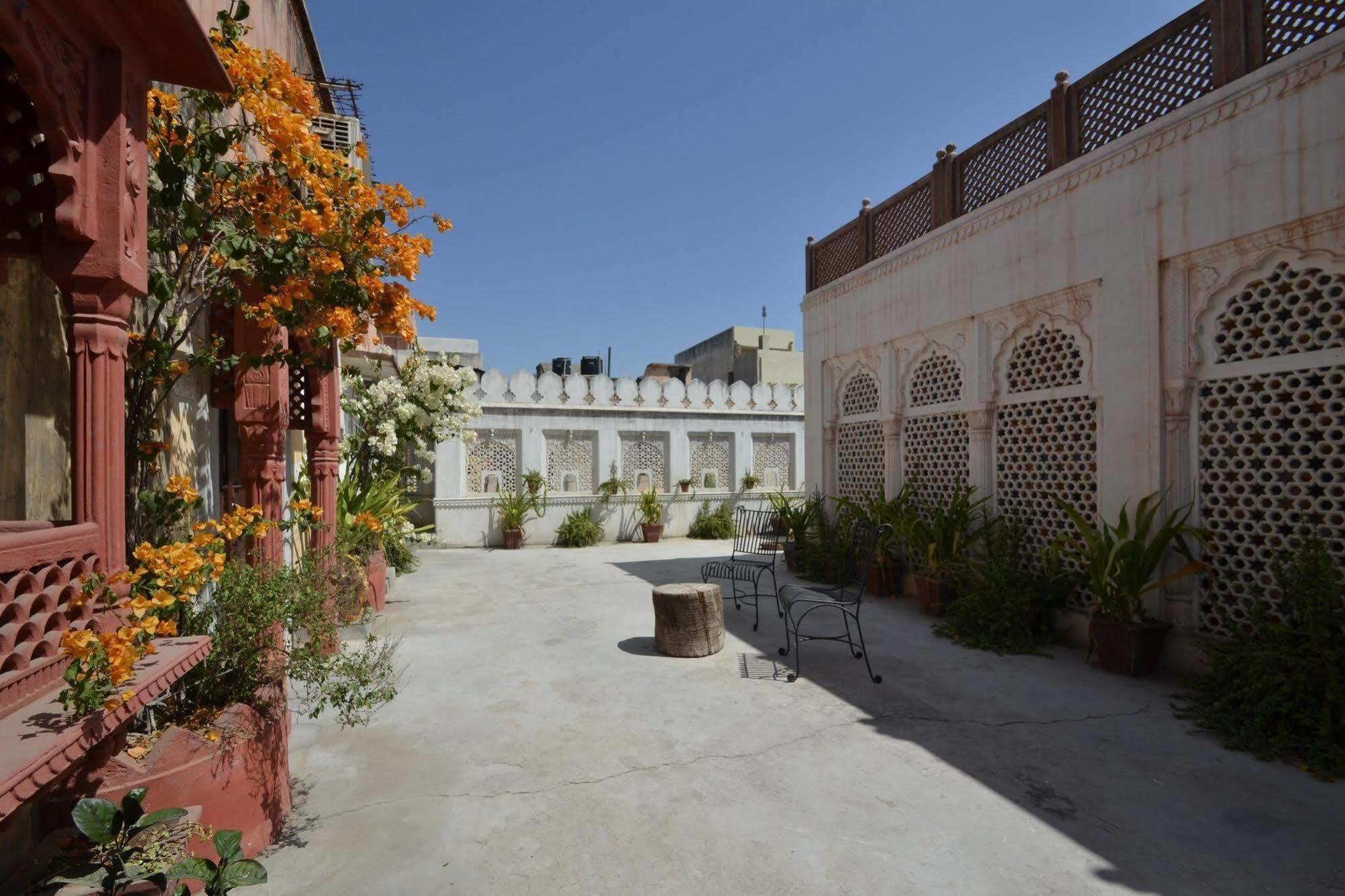 Rawla Mrignayani Palace Jaipur Eksteriør billede